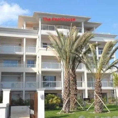 Apartment Stunning Three Bedroom On Seafront In With Panoramic Sea Views 399 Cannes