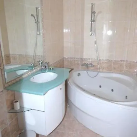 Stunning Three Bedroom On Seafront In With Panoramic Sea Views 399