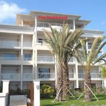 דירה Stunning Three Bedroom On Seafront In With Panoramic Sea Views 399 קאן
