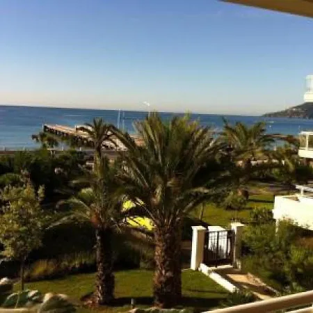 Stunning Three Bedroom On Seafront In With Panoramic Sea Views 399 公寓 *